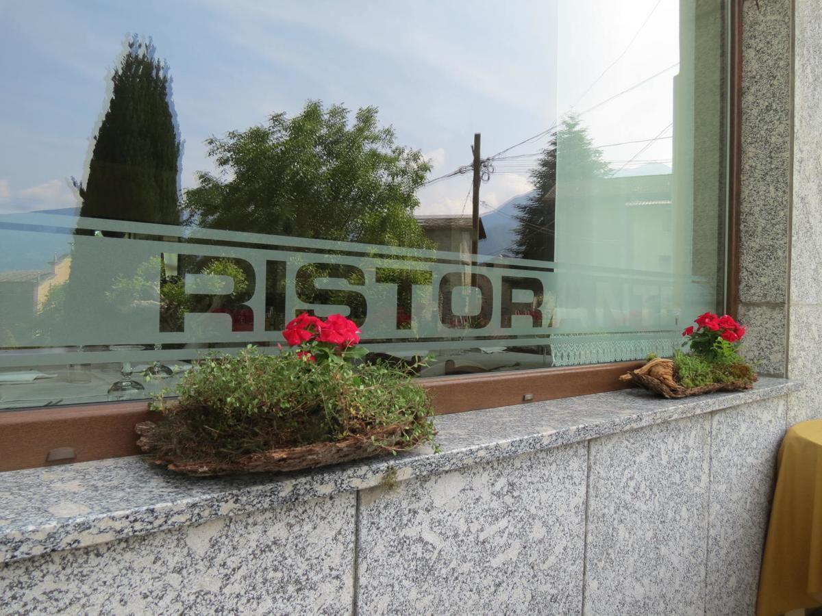 Albergo Ristorante Innocenti Ardenno Extérieur photo